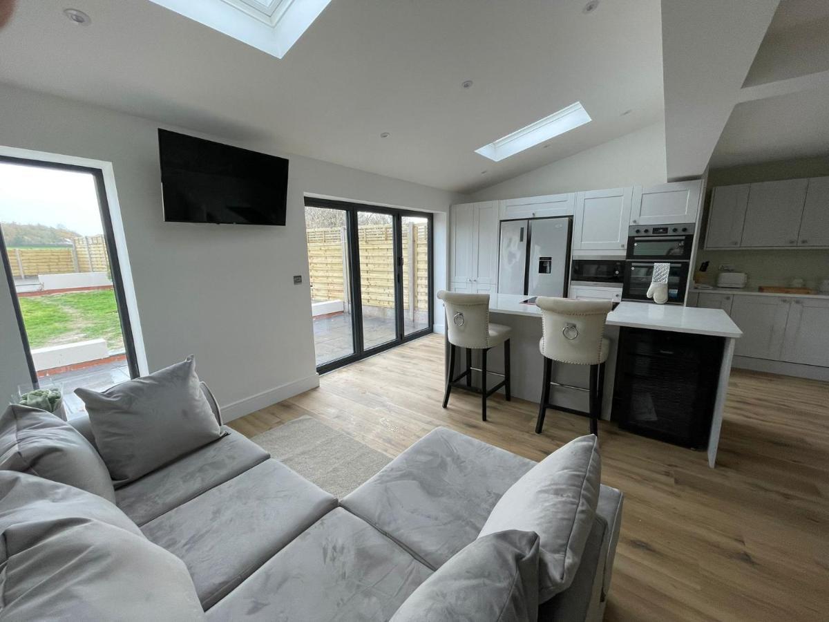 Dunstall Newly Renovated 3 Bed Property - Countryside Views מראה חיצוני תמונה
